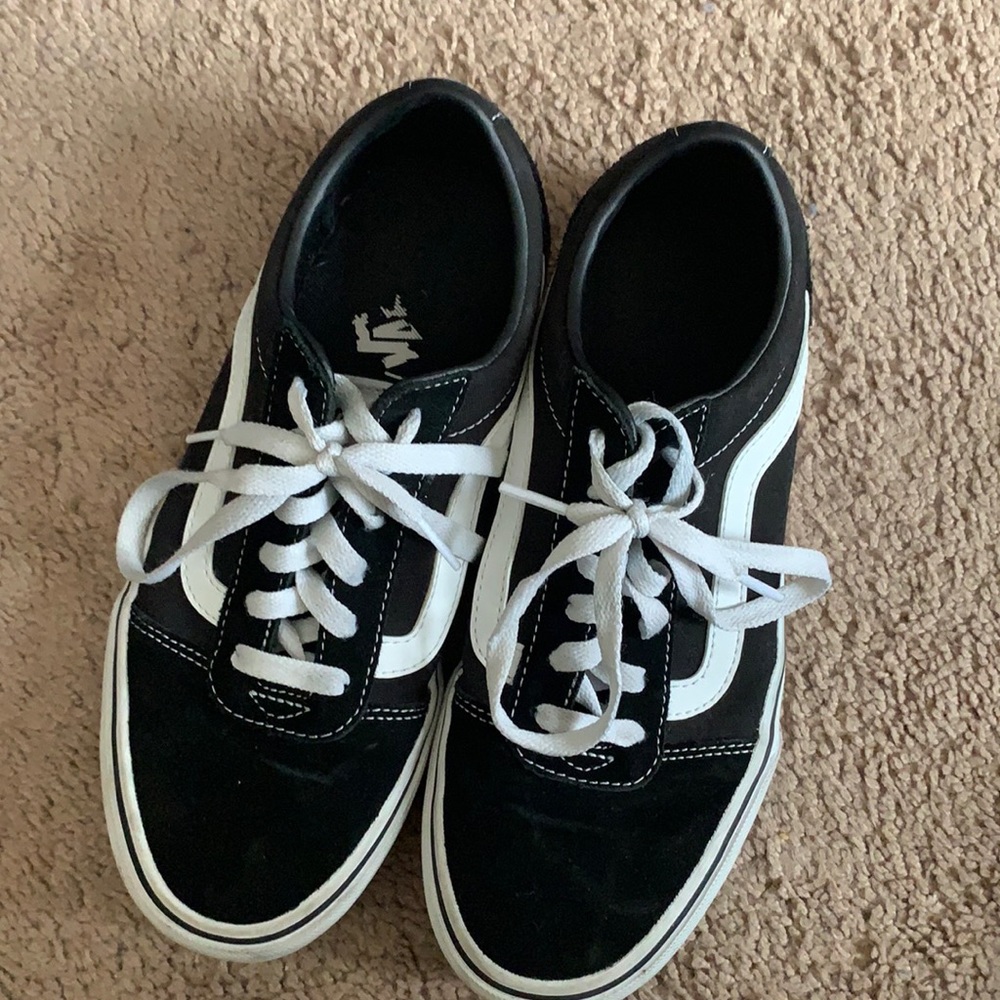 Black vans - Picture 1 of 2